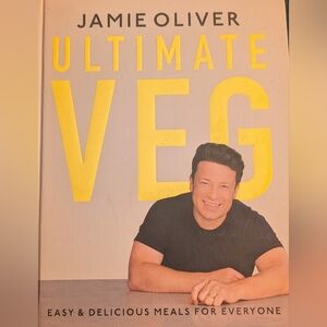 Cookbook: Jamie Oliver (The Naked Chef) ULTIMATE VEG,Easy & Delicious Meals...